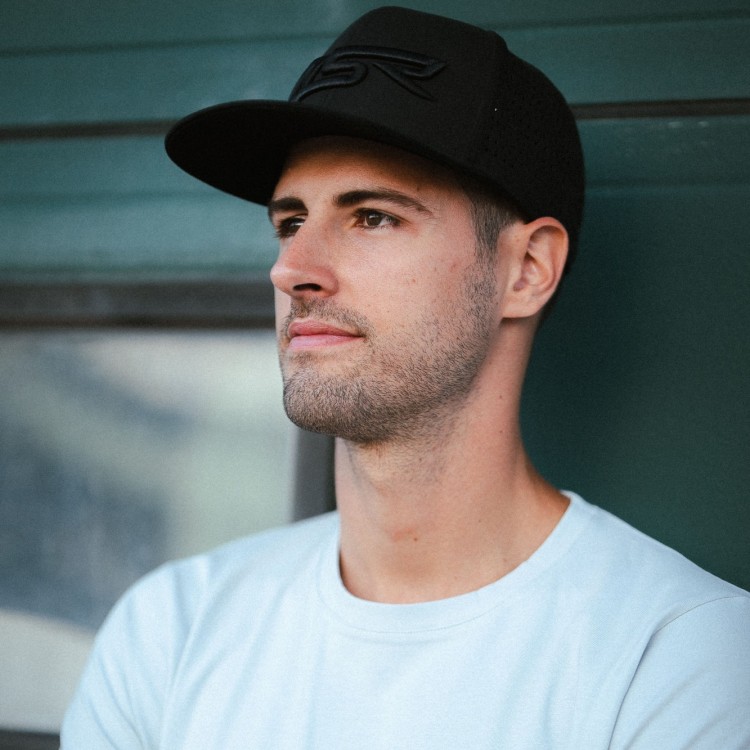 4SR Czapeczka BLACK ROCKET