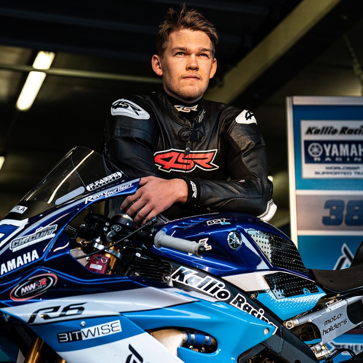 4SR jednoczęściowy kombienzon motocyklowy z kangurzej skóry Racing Ultra Light AR & Hannes Soomer WSSP