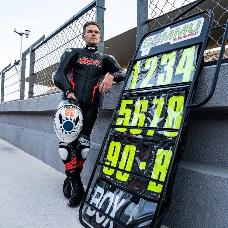 4SR jednoczęściowy kombienzon motocyklowy z kangurzej skóry Racing Ultra Light AR & Hannes Soomer WSSP