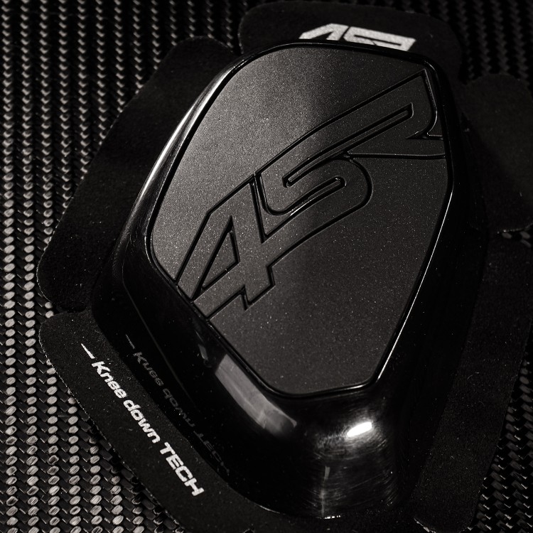 4SR slidery czarne dla motocyklisty